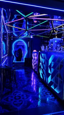 Delirium Bar Poblado (Neon Experience)