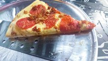 Emp!res Pizza