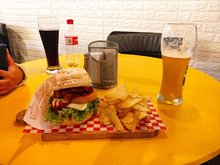 Friends Burger House