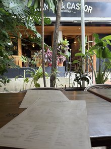 Ganso & Castor, Café - Bistro Manila