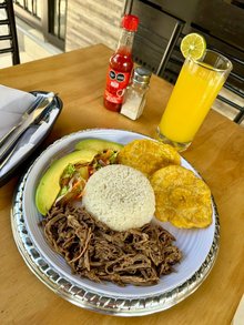 Gordo’s Antojos Criollos