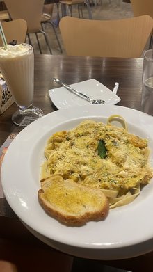 J&C Delicias Mayorca