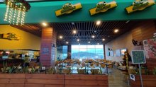 J&C Delicias Premium Plaza