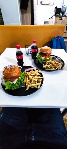 Jhonnys buffalo burger