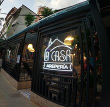 La Casa Arepería