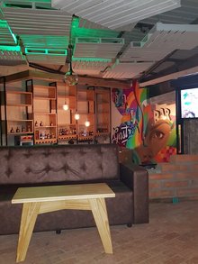 la Dieciocho Social Gastro Bar