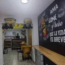 LA INDUSTRIA BURGER MANRIQUE