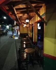 La Isla Bar Café