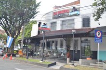 La Pampa Parrilla Argentina - Av Jardin - Restaurantes Medellin - Musica en Vivo