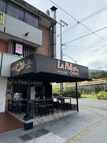 La Pollera Colorá