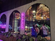 LF Burger - Sede Manila