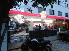 Los Perritos | Perros Calientes y Hamburguesas Sede La 70