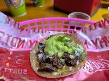 Los Propios Tacos
