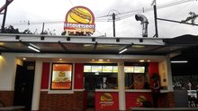 Los Quesudos Perros y Hamburguesas Sede Laureles