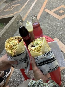 Los Rollitos Pa’ (Laureles)