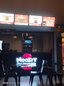 Moosty burger