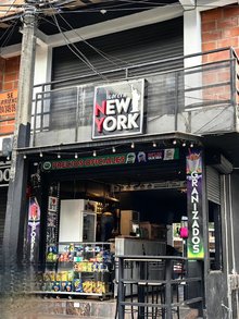 NEW YORK Licorera Bar