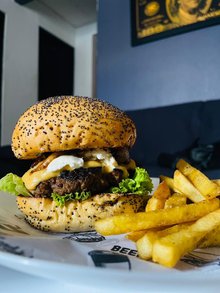 Nocturno 77 Hamburguesas