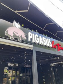 Pigasus pig & Burgers laureles