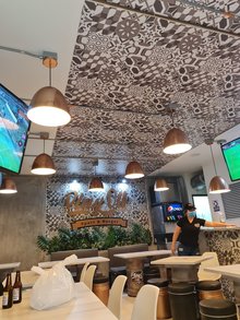 Play off sport & burger