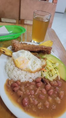 RESTAURANTE CASAS VERDES