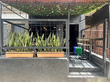 ROOTS Pub