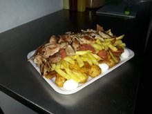 super picadas y perritos
