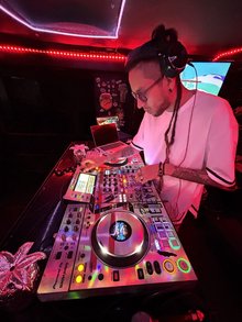 SWEET ISLAND DISCO BAR