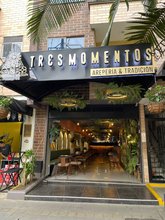 Tres Momentos - Arepería y Tradición