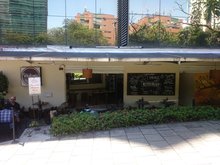 Victoria Mesa y Café