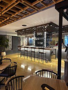 Za'farān persian restaurant